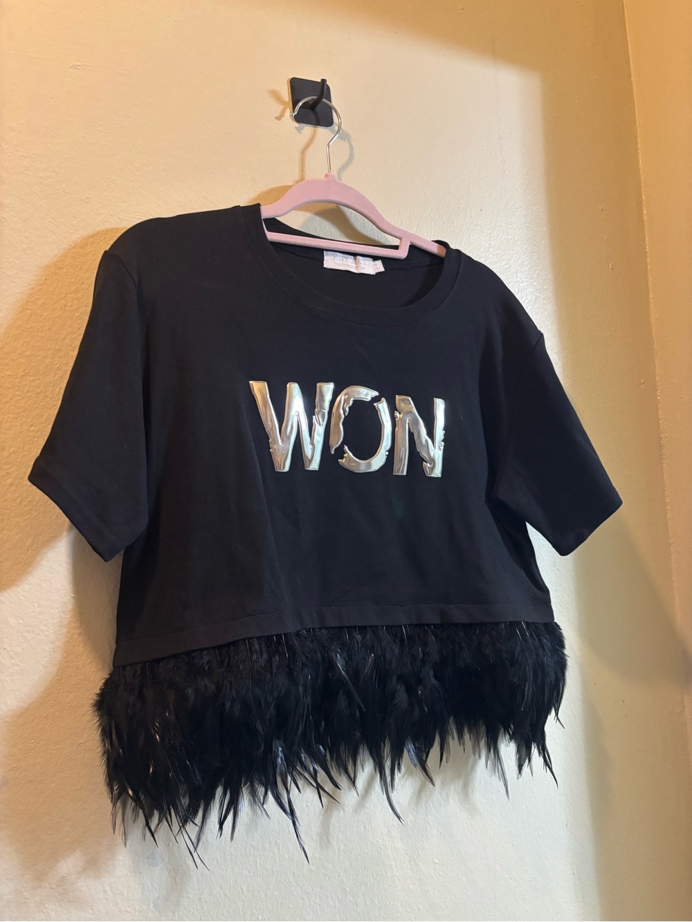MUY MUY Black Feather-Trim Cropped Tee with Metallic 'WON' Detail